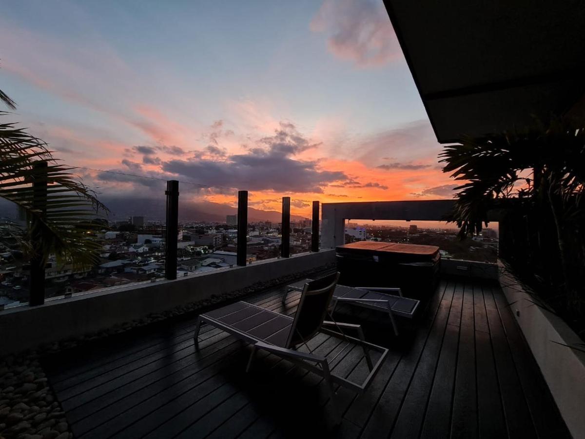 Bee Suites San Jose - Escalante ภายนอก รูปภาพ