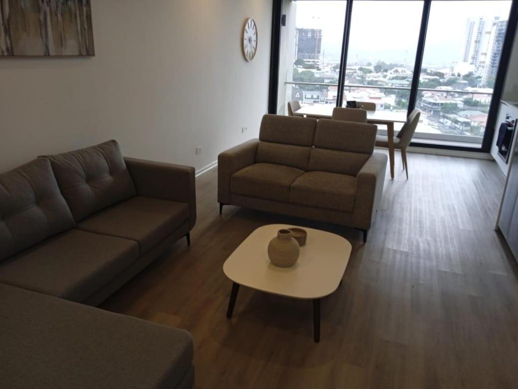 Bee Suites San Jose - Escalante ภายนอก รูปภาพ