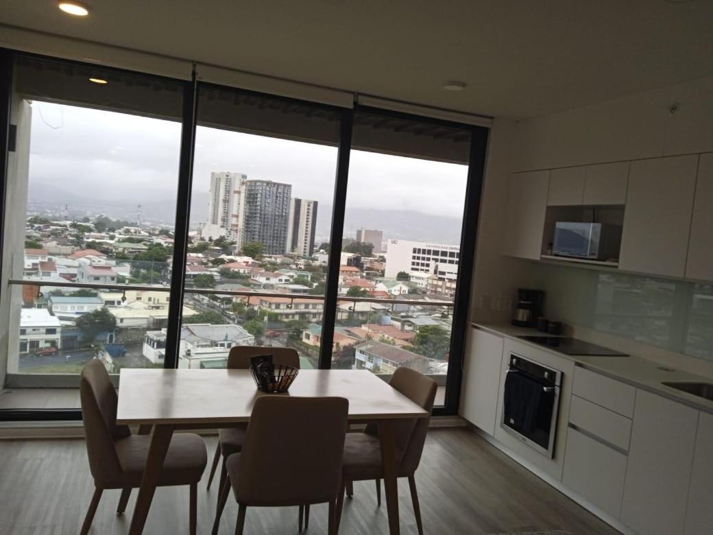 Bee Suites San Jose - Escalante ภายนอก รูปภาพ
