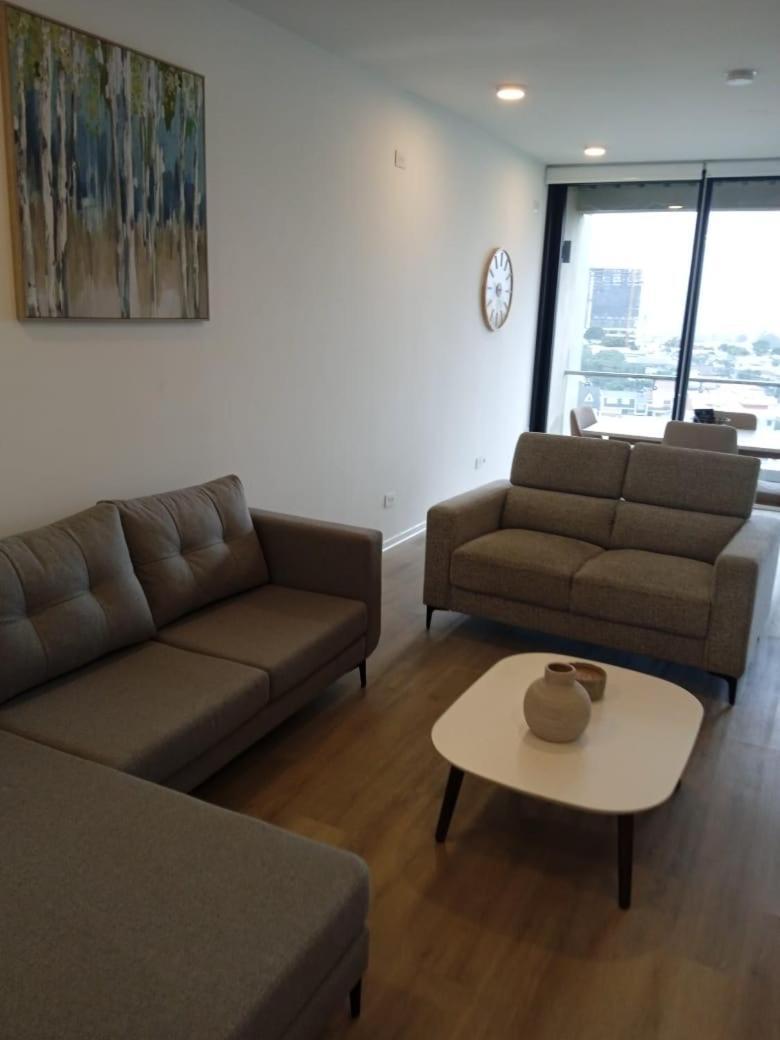 Bee Suites San Jose - Escalante ภายนอก รูปภาพ